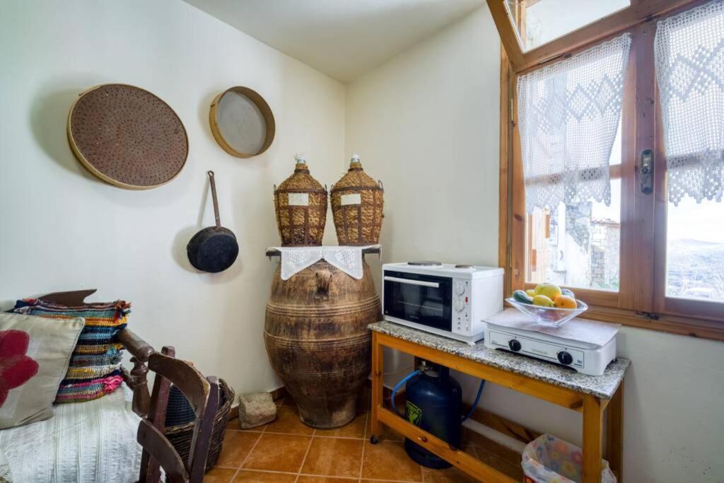 Traditional Cretan Stone House In The Center Of Crete Apartment Litos Ngoại thất bức ảnh