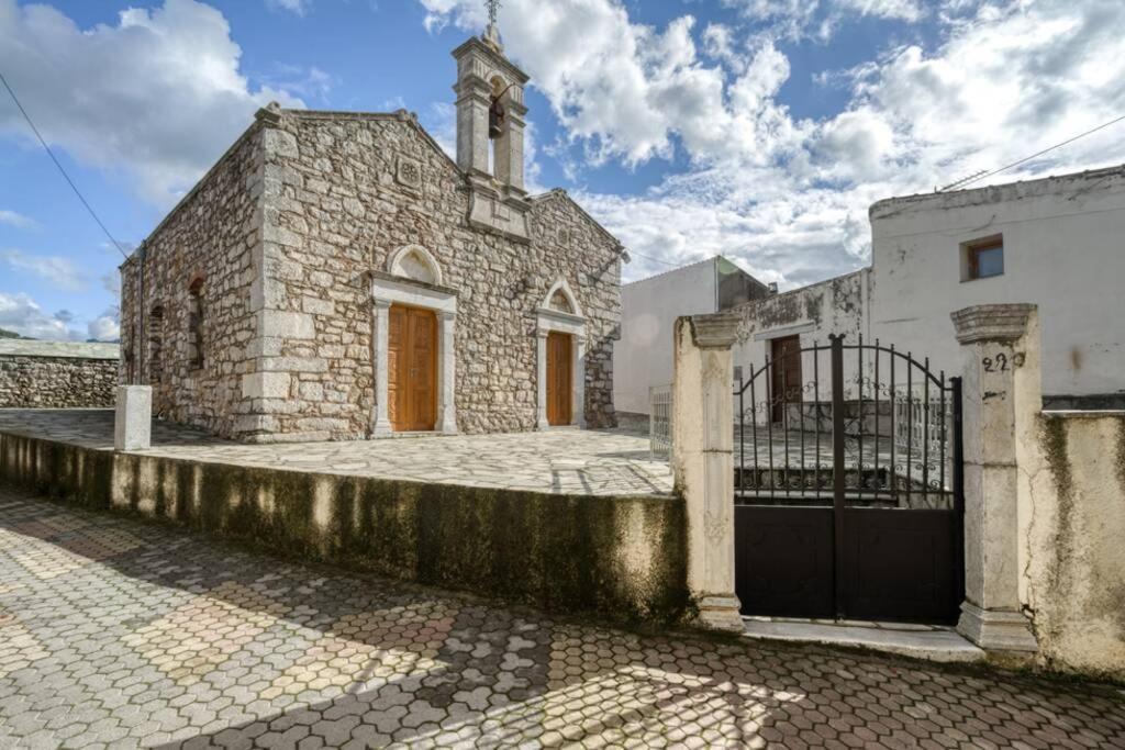 Traditional Cretan Stone House In The Center Of Crete Apartment Litos Ngoại thất bức ảnh